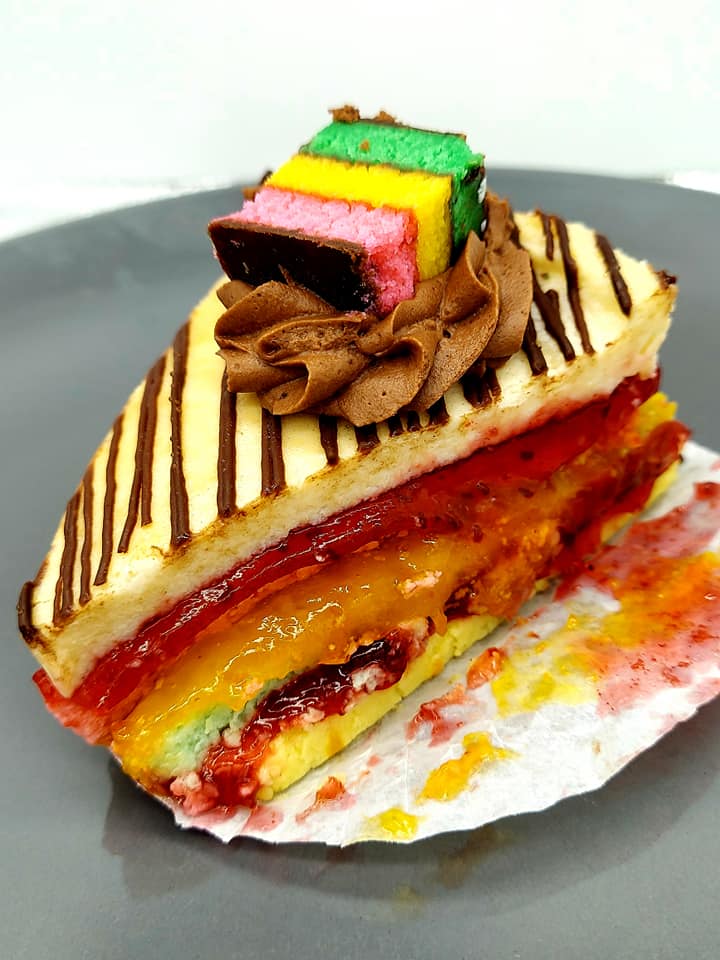 Amore Cake Slice